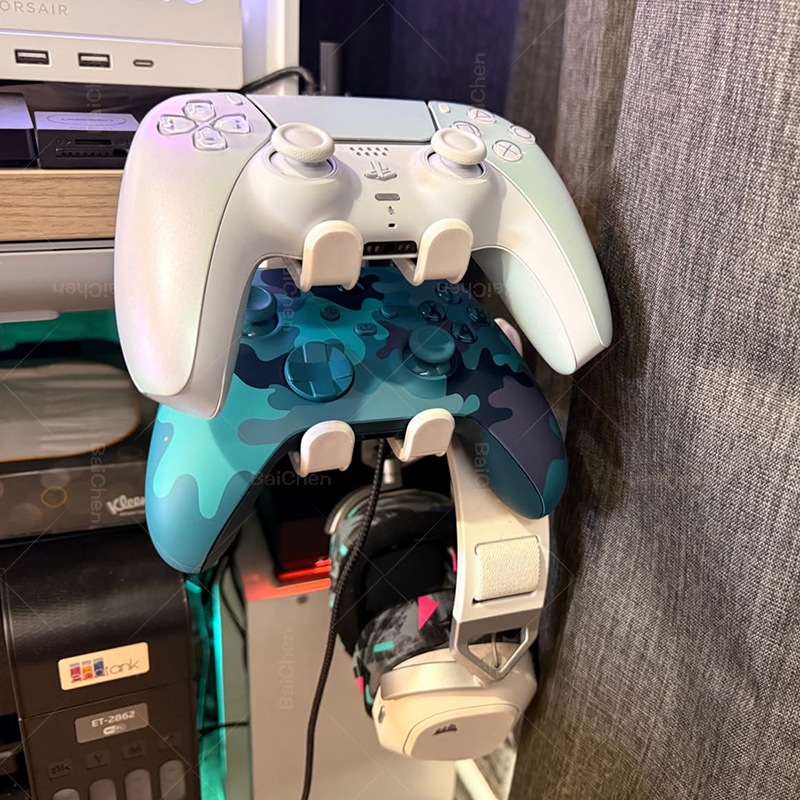 Three-tier headphone stand